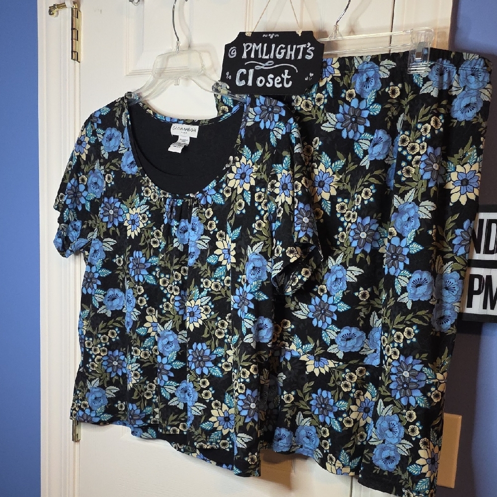 Sag Harbor Floral Blue Black Two-Piece Set Top 1X Skirt 2XL